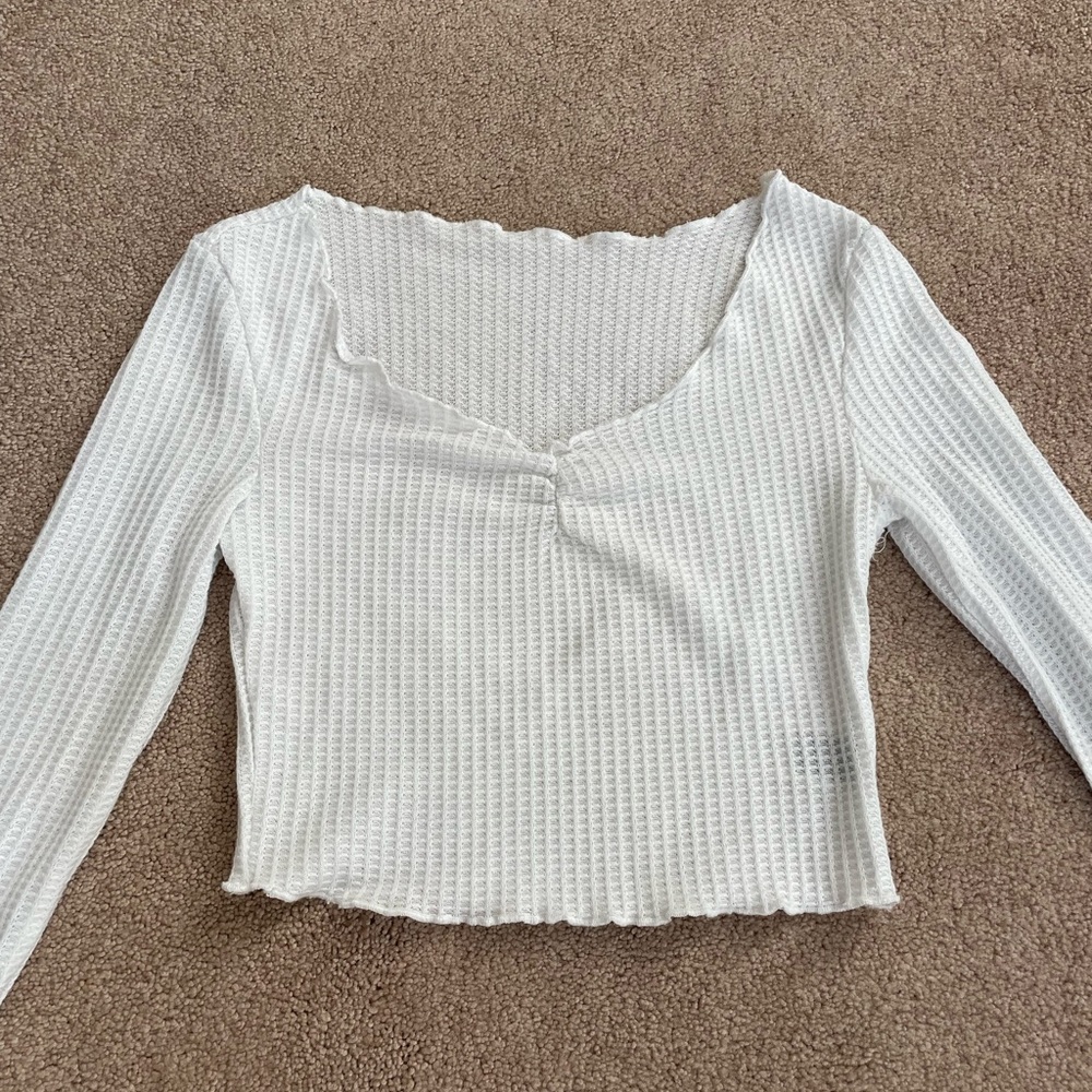 White Cropped Longsleeve 🤍